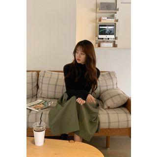 Pocket-side Maxi Flare Skirt Khaki - One Size