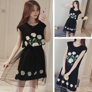Set : Floral Print Chiffon Tank Top + Mesh Skirt