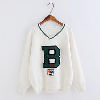 Lettering Applique V-neck Sweater