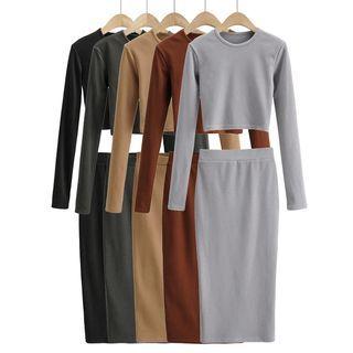 Set: Long-sleeve Plain T-shirt + Midi Fitted Skirt