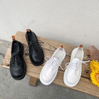 Letter Tag Lace-up Shoes