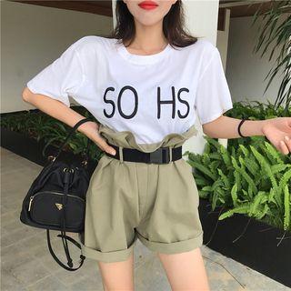 Lettering Short-sleeve T-shirt / Plain Frilled High-waist Shorts