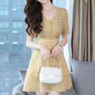 Plaid Short-sleeve V-neck A-line Dress