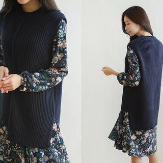 Sleeveless Cutout-hem Rib-knit Top
