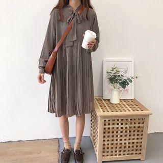 Long-sleeved Tie-waist Gingham Pleated Dress