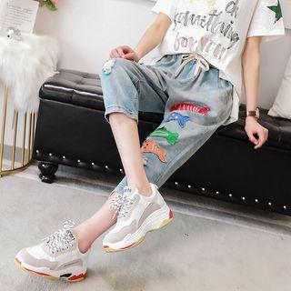 Fish Applique Cropped Jeans