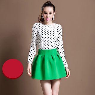 Long-sleeve Rosette Dotted Top