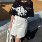 Short-sleeve Cow Print T-shirt / Chained A-line Skirt