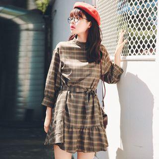 Stripe Ruffle Elbow-sleeve Dress