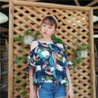 Leaf Print Off Shoulder Long Sleeve T-shirt