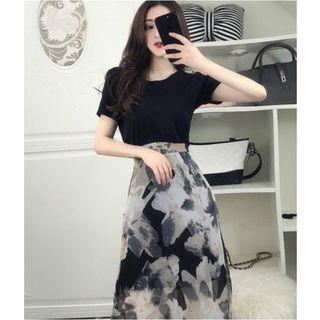 Set: Short-sleeve T-shirt + Printed A-line Maxi Skirt