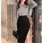 V-neck Knit Sweater / Side-slit Skirt