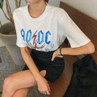 Short-sleeve Distressed Illustration T-shirt