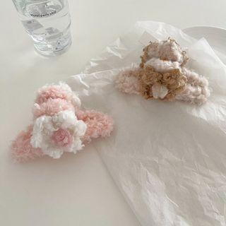 Fluffy Flower Hair Claw
