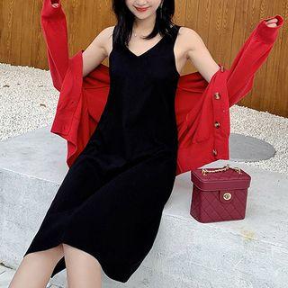 Set: Sleeveless Midi Dress + Buttoned Light Jacket