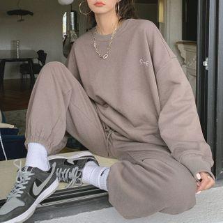 Set: Lettering Sweatshirt + Plain Harem Sweatpants