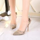 Bow Back Pointy Pumps