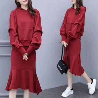 Set: Plain Hoodie + Slit-side Midi Mermaid Skirt