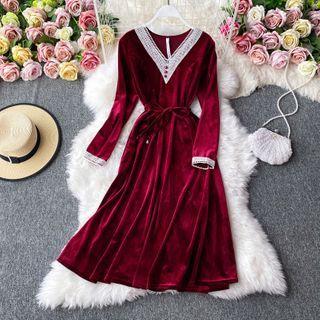 Lace-trim V-neck Velvet Long-sleeve Dress