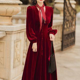 Set: Long-sleeve Velvet Midi Dress + Neckerchief
