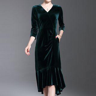 Velvet V-neck 3/4-sleeve A-line Midi Dress