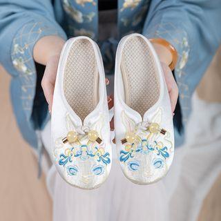 Rabbit Embroidered Beaded Mules
