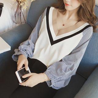 Panel V-neck Long-sleeve Top