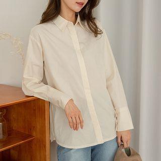 Hidden-button Curve-hem Shirt