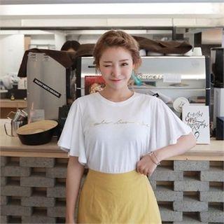 Flutter-sleeve Lettering T-shirt