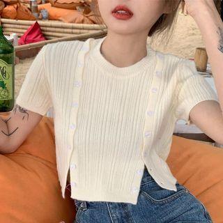 Short-sleeve Double-breasted Slit Cropped T-shirt Off-white - One Size