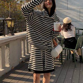 Striped Half-zip Sweatshirt / Shorts