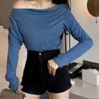 Off-shoulder Shirred-sleeve T-shirt