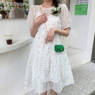 Set: Puff-sleeve Floral Dress + Spaghetti-strap Plain Dress