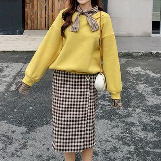 Set: Sweatshirt + Long-sleeve Gingham Midi Dress