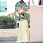 Sweetheart-neckline Lace Pattern Applique Evening Gown