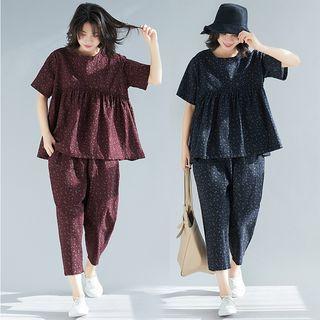 Set: Printed Short-sleeve Top + Crop Harem Pants