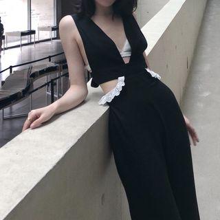 V-neck Cutout Sleeveless Jumpsuit