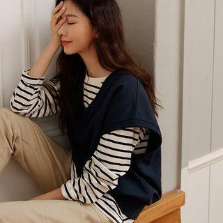 Sleeveless V-neck Sweatshirt