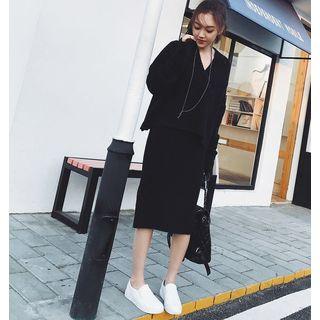 Set: Loose-fit Sweater + Skirt