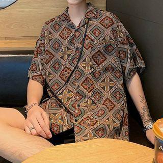 Short-sleeve Print Loose-fit Shirt