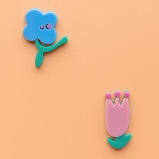 Asymmetrical Flower Ear Stud 1 Pair - 925 Silver - Blue & Pink & Green - One Size