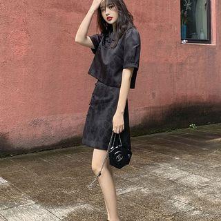 Short-sleeve Collared Top / Pleated Mini Skirt / A-line Mini Skirt