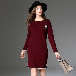 Contrast Trim Long Sleeve Knit Dress With Brooch