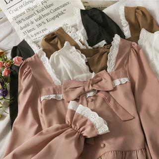 Lace-trim Ruffled Crop Top