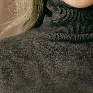 Turtle-neck Cashmere Blend Knit Top