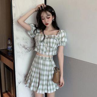 Short-sleeve Plaid Top / Plaid Pleated Skirt