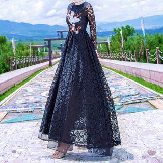 Long-sleeve Lace Maxi Sun Dress