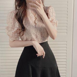 Short-sleeve Lace V-neck Top