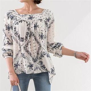 Square-neck Pattern Top