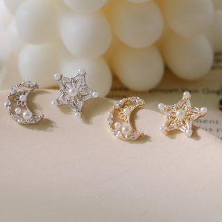 Non-matching Star Moon Stud Earring